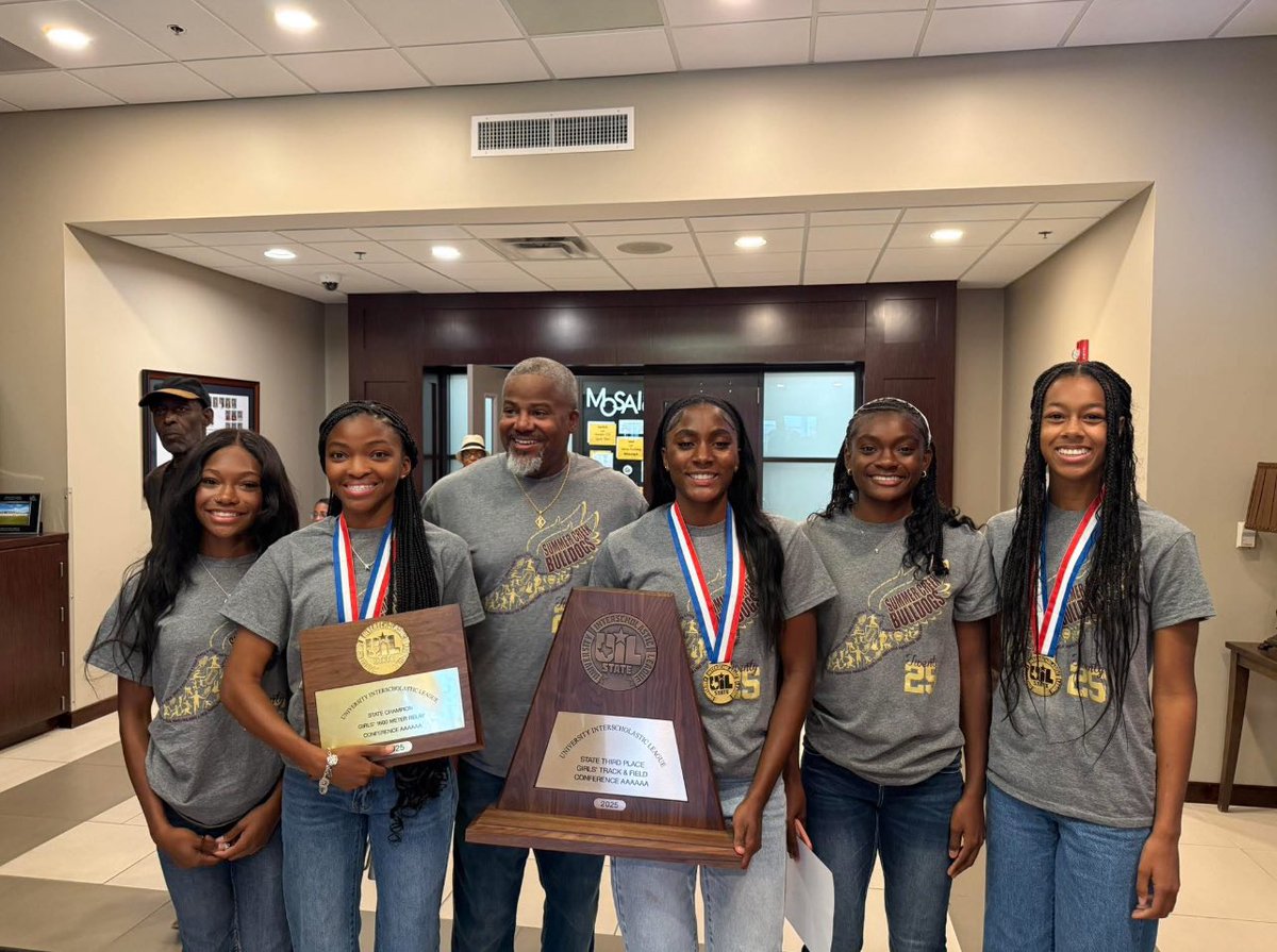 ⭐️⭐️The Humble ISD Board and Athletic Directors recognized Summer Creek Girls for their outstanding performances at the 2025 State Track meet. ⭐️⭐️