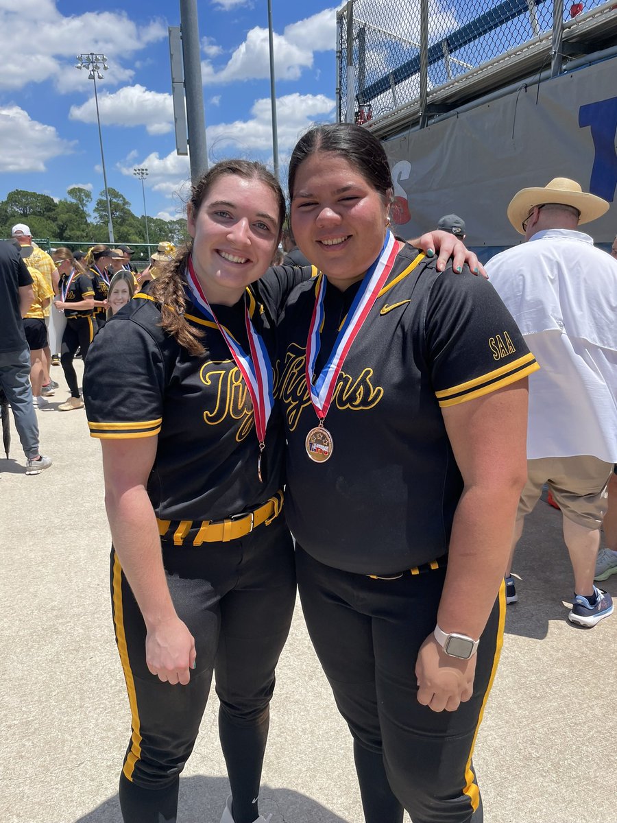 🎉Ended the 2025 HS 🥎 season as the State Semi-Finalists in TAPPS Division 1 🎉. Had a fun trip to Arlington with this special group of girls! 🐯🔥