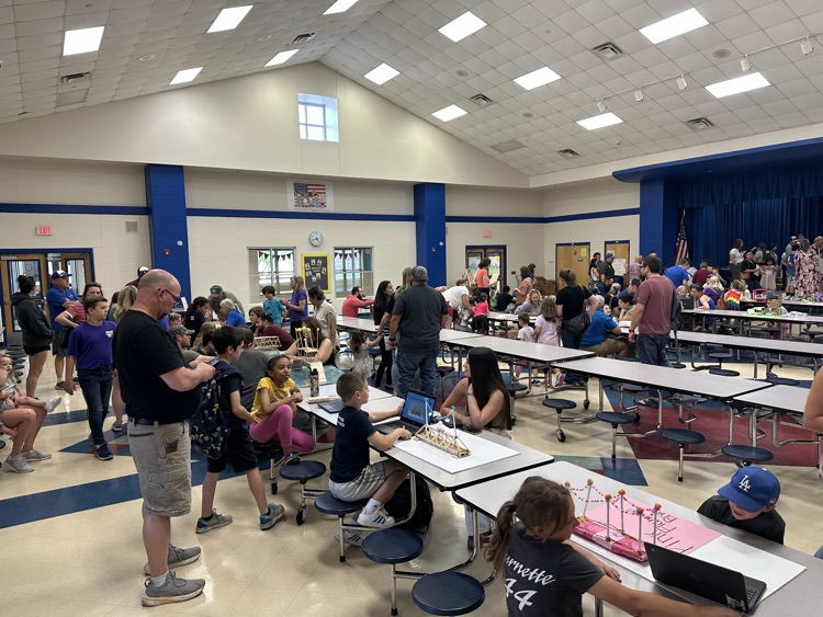 PaschalPatriots's tweet photo. During the GT Showcase, our students created bridges, GToopia, playgrounds and researched worms. It was inspirational. Our parents were beaming with pride and our students shined. #PaschalPatriotPride #WeAreSCUC #GTShowcase https://t.co/v8BFZDBudP