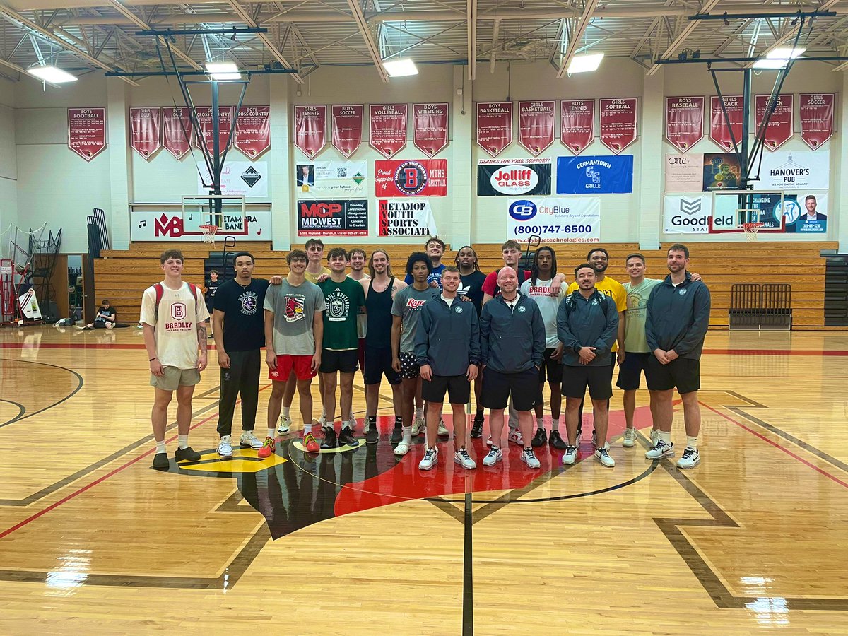 Great night at practice. We are so lucky to have so many alumni come back and scrimmage our guys to get ready for the live event this weekend! 
#MidProFam #MyGuys4Life