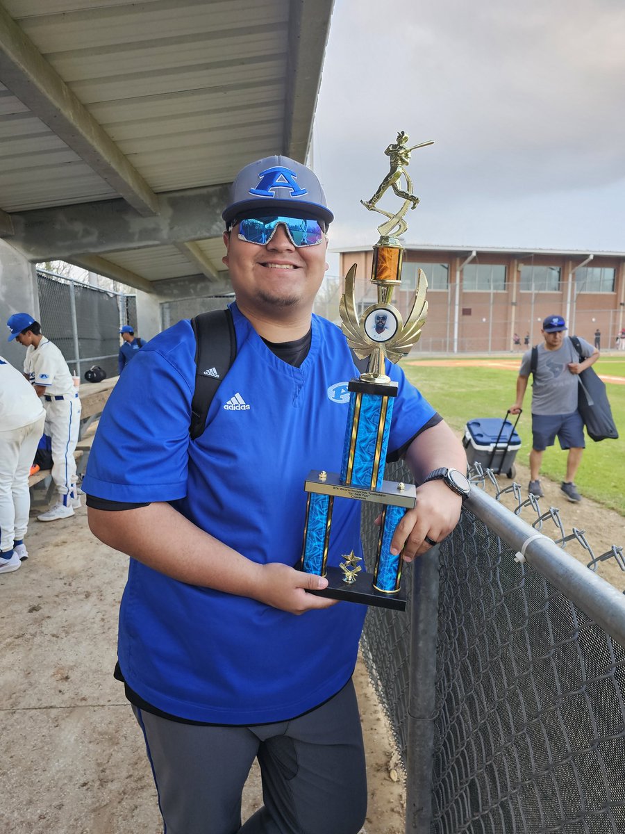 Year 1 was definitely a huge learning experience! A lot of firsts and a lot of memories made. I can't wait for year 2 to begin.

#year1 #boyznblue #blueblood