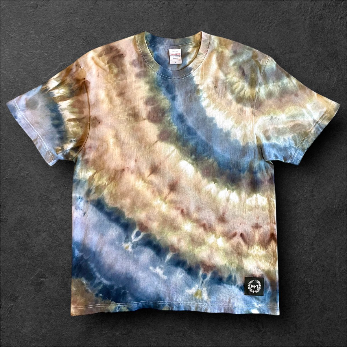 Coming Soon…

コチラ1枚しか染めてませんので限定1枚となります🙇🏻‍♂️

Material：100%cotton
Size：L
Price：¥4,500-

 #WFT #タイダイTシャツ