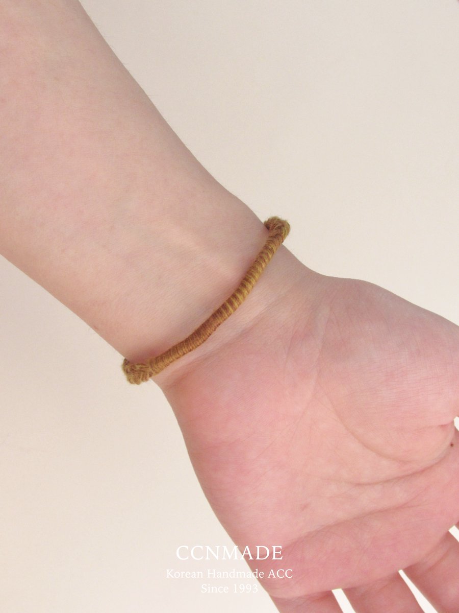 ccnmade's tweet image. NEW ARRIVAL
BBOKBBOKI BRACELET
최창남메이드의 독보적인 색감과 감성이 담긴 뽁뽁이 팔찌는 손목에 맞게 간편하게 착용할 수 있도록 특별 제작된 브라스 뽁뽁이 클로징을 사용했습니다.
ccnmade.co.kr
#최창남메이드 #ccnmade #실팔찌