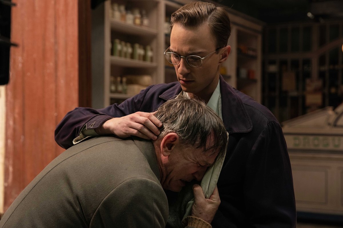 TokyoArtBeat_JP's tweet photo. 🆕映画『クィア／QUEER』ルカ・グァダニーノ監督インタビュー
https://t.co/36TBF1i2jI

「この映画自体が『クィア』であり『大いなる抵抗』である」。

10代の頃に魅了されたというバロウズの原作への思いや、自身の創作に通底する視点を語る https://t.co/2wIkF4hAiY