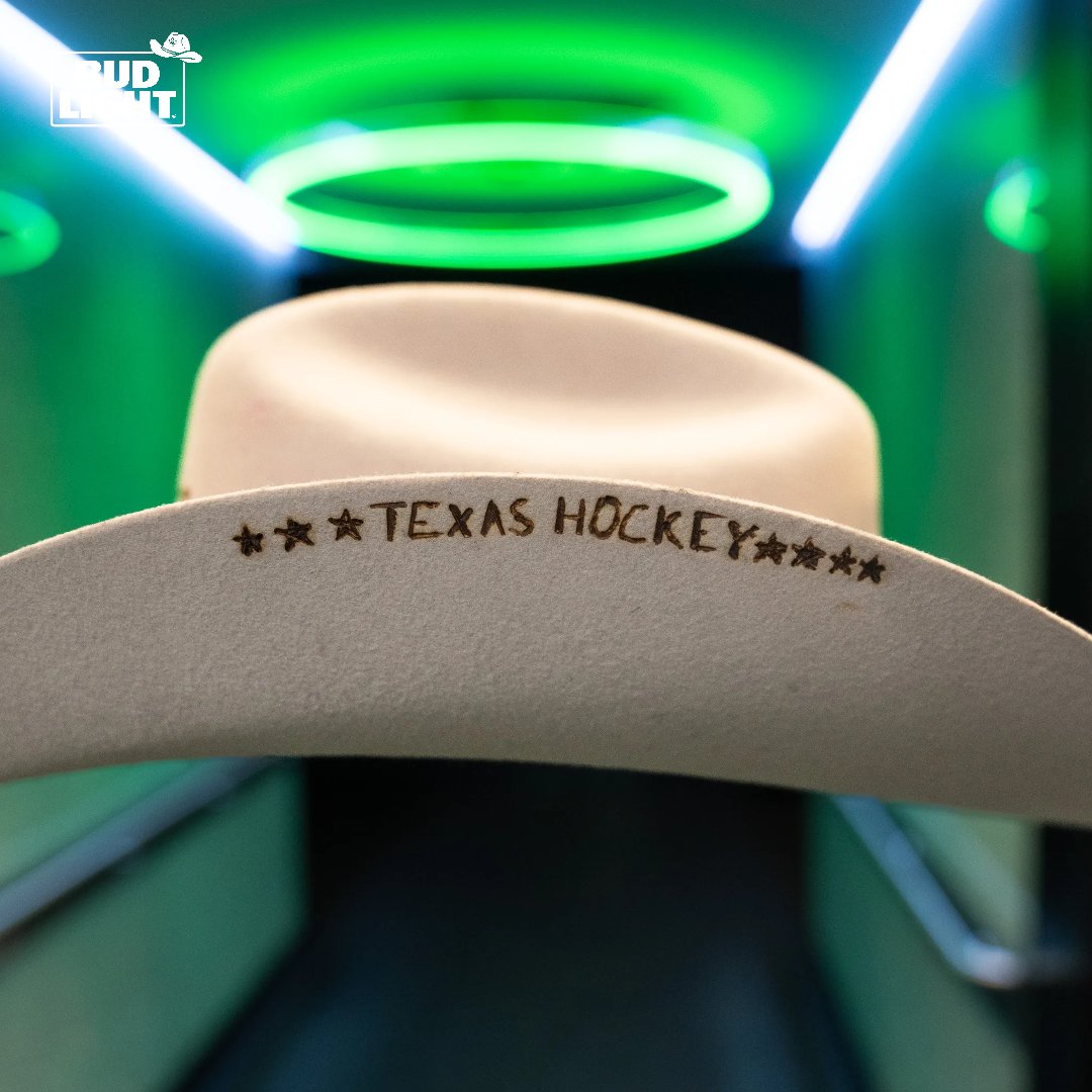 DallasStars's tweet photo. We love Finland 🇫🇮

@BudLight | #TexasHockey https://t.co/886IFYbyiY