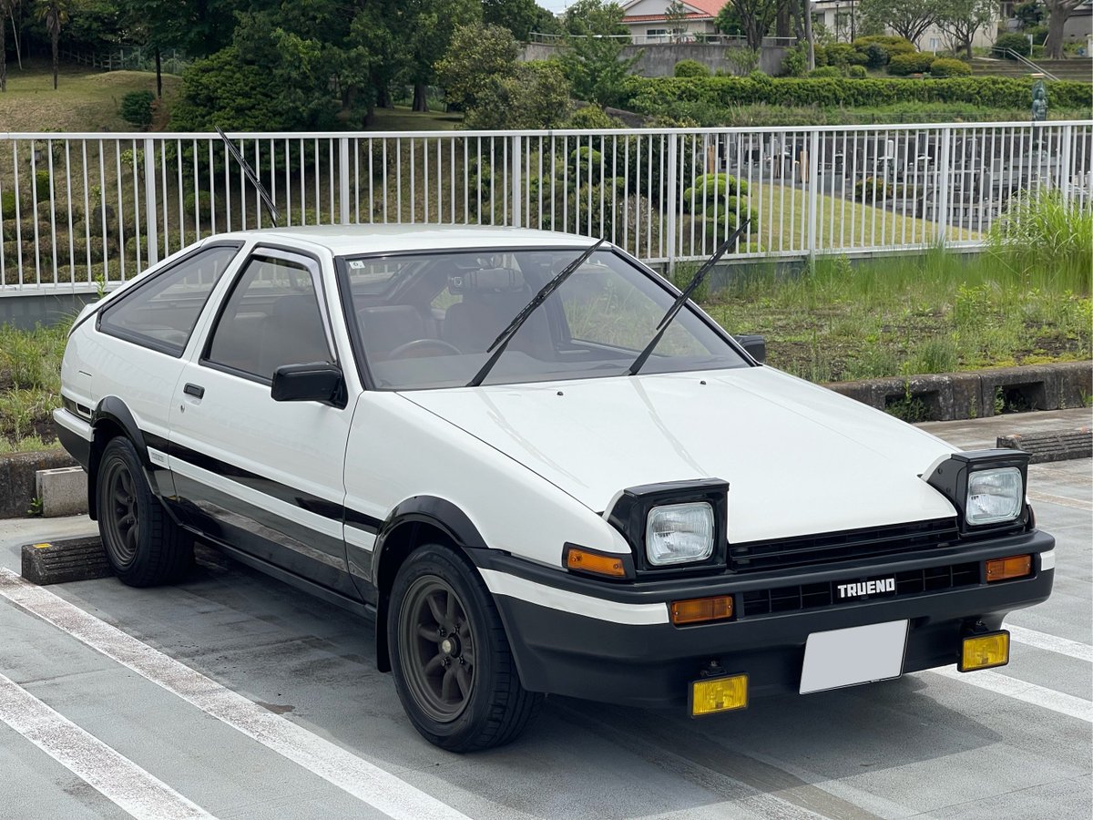 AE868655's tweet image. この前の千葉ドライブの汚れを落としてピカピカにー
やっぱり愛車にはいつでも綺麗でいて欲しいですからね✨
もしも車種問わずボロいドリ車とか買っても綺麗にしてシバくタイプです笑
#AE86