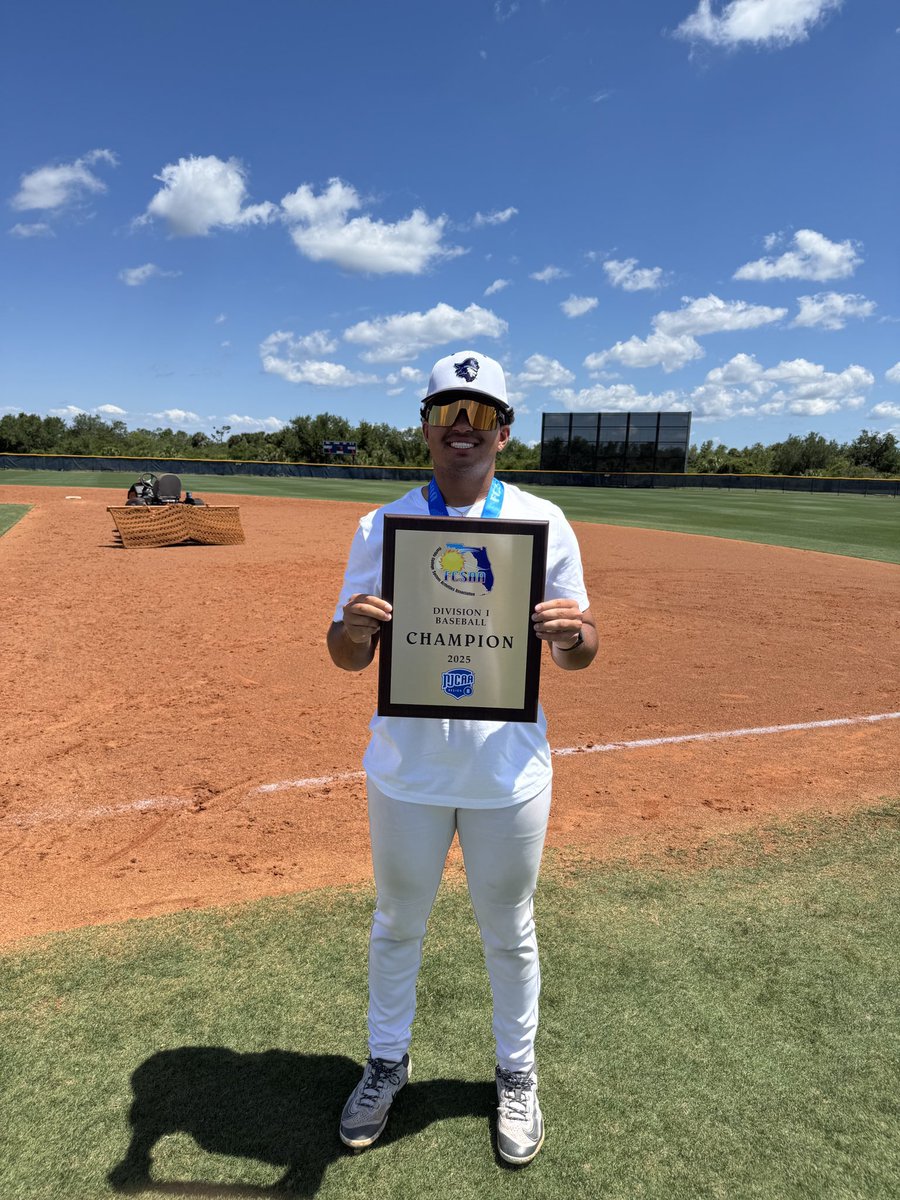 Oviedo Lions Baseball (@oviedo_baseball) on Twitter photo Congrats to Robert Mitchell and Florida SouthWestern on punching their ticket to the JUCO World Series in Grand Junction, Colorado! #OviedoLionsAlum🦁<a href="/24RMitchell/">Robert Mitchell</a> Congrats to Robert Mitchell and Florida SouthWestern on punching their ticket to the JUCO World Series in Grand Junction, Colorado! #OviedoLionsAlum🦁<a href="/24RMitchell/">Robert Mitchell</a>