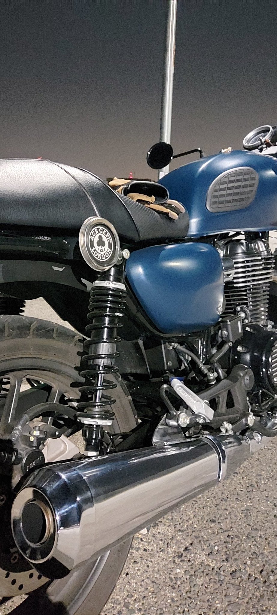 青いバイク集合 - البحث / X