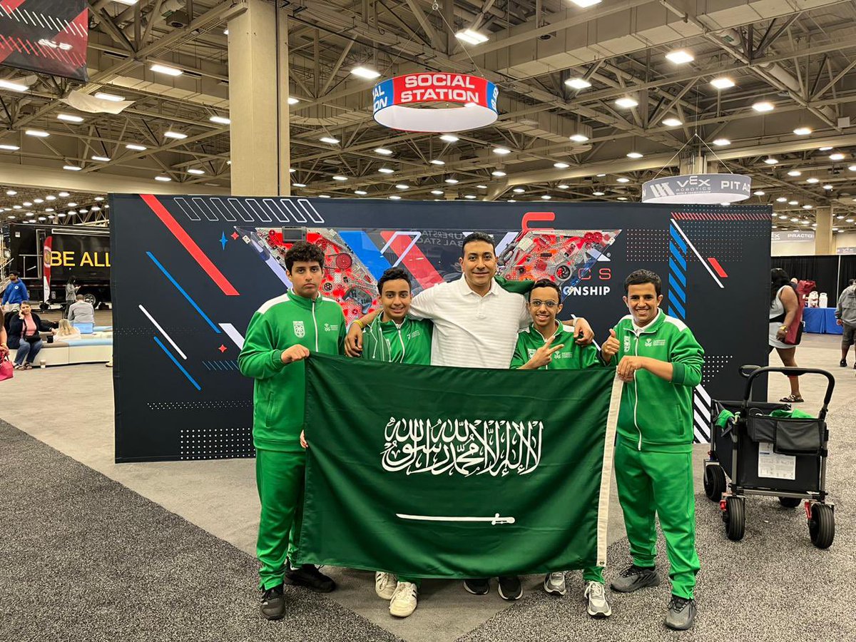 عبد الملك المالكي (@aamh1430) on Twitter photo جانب من تمثيلنا للمنتخب السعودي للروبوت ل VEX World Champion في دلاس 🇸🇦🇺🇸🤖
<a href="/faisalxy241/">فيصل بن خالد بن هشبل</a>
<a href="/Hasan1Alasmry/">حسن الأسمري</a>
<a href="/ammar1alasmry/">عمار الأسمري</a> جانب من تمثيلنا للمنتخب السعودي للروبوت ل VEX World Champion في دلاس 🇸🇦🇺🇸🤖
<a href="/faisalxy241/">فيصل بن خالد بن هشبل</a>
<a href="/Hasan1Alasmry/">حسن الأسمري</a>
<a href="/ammar1alasmry/">عمار الأسمري</a>