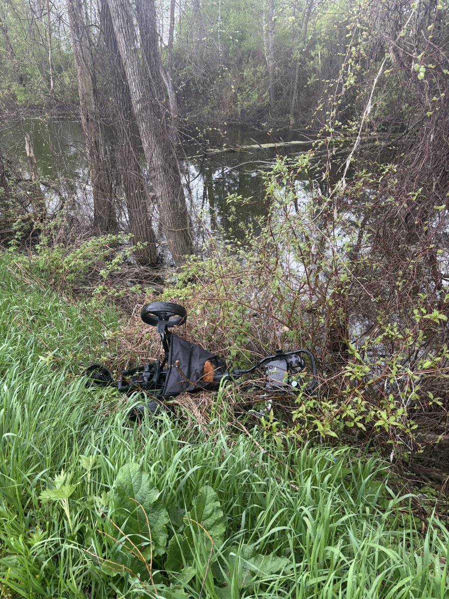 Pac12Defender's tweet image. fuck my stupid little white boy life