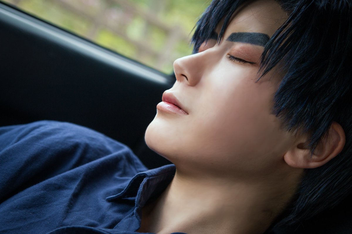 ryohei_cos's tweet photo. 【コスプレ/頭文字D/高橋涼介】

「臨床病理学のレポートにかかりっきりで３日間徹夜だったのを思い出した」
「起こさないでくれ」

🚘りょ〜すけさん
📸いなばさん https://t.co/RQgXXKhtVx