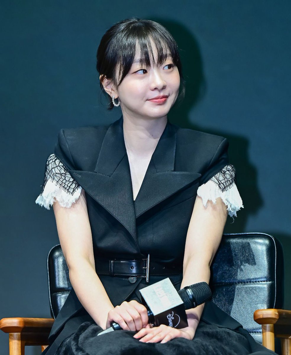 Post by kim dami pics on X: 🥺