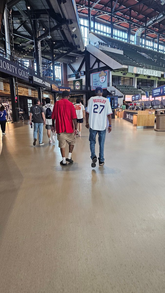 <a href="/CoachTBeasley/">Tony Beasley</a> #tonybeasleykicks 5/13/25. Also bonus sighting!