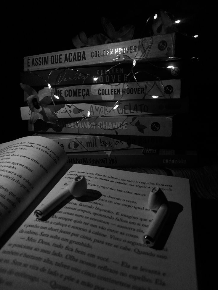 naosoueueus's tweet image. Livros lidos em 2025
— a thread 
Fiquem com meu mundinho literário 🤍📖