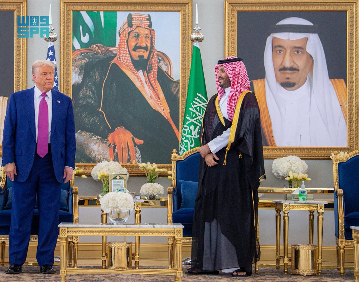 aaqaaar's tweet image. انت فخرنا وعزنا ياسيدي الله يديمك وينصرك 🇸🇦
#القمة_السعودية_الأمريكية 
#محمد_بن_سلمان_ينتصر_لسوريا