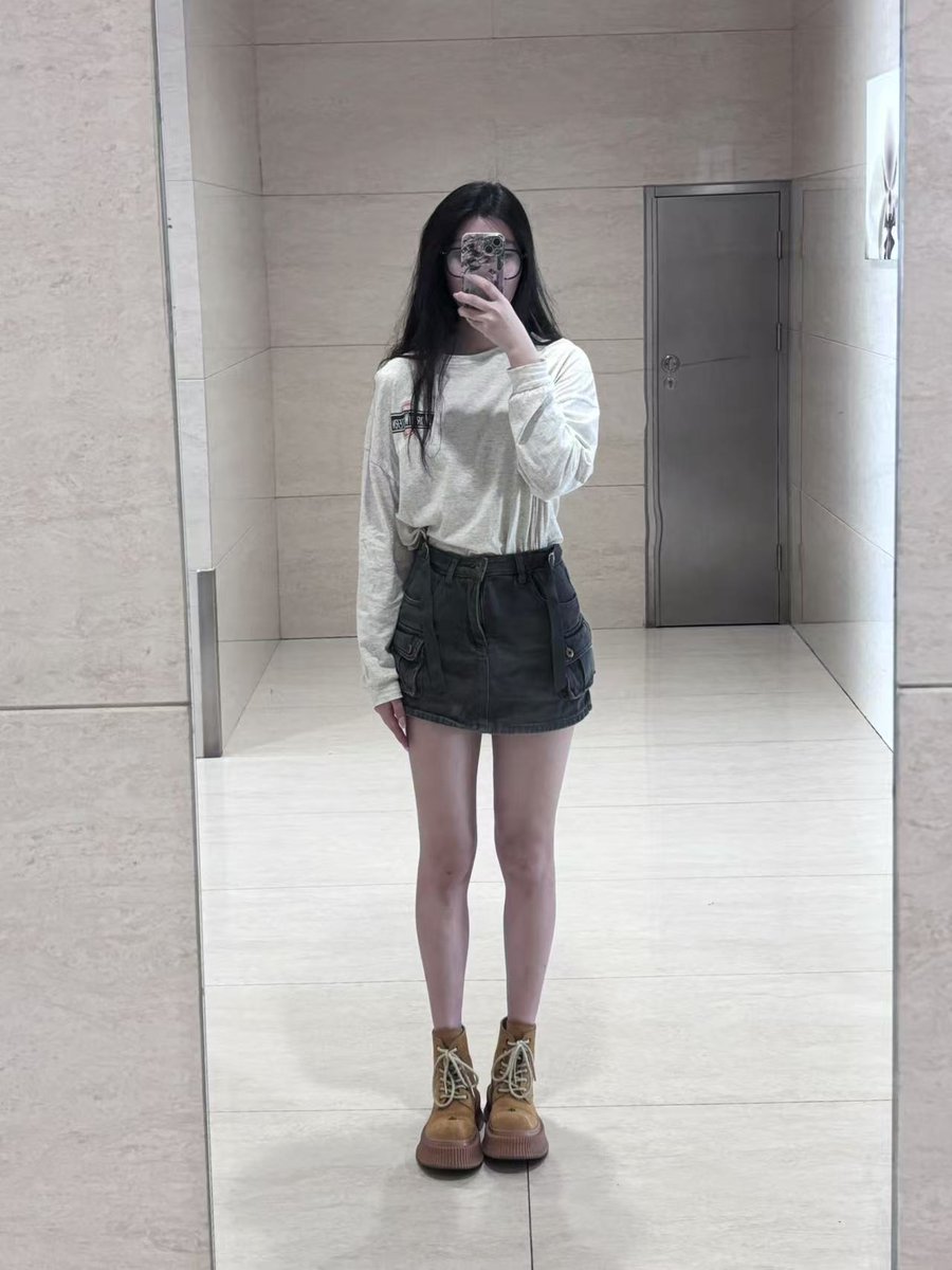 果然一到了南方就开始工作了
在北京的时候各种不对劲，状态不对劲，身体不对劲。到了南方，
早上起床就开始框框工作。