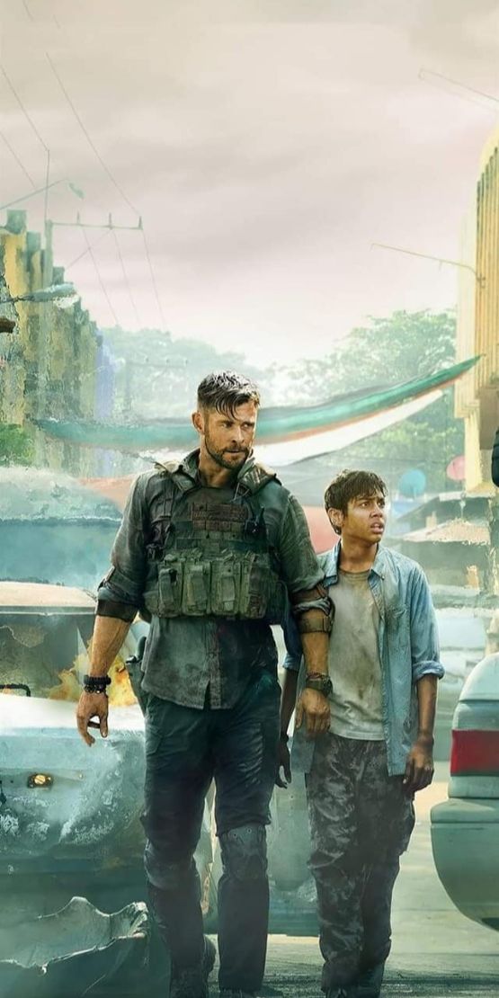 JadonAmol's tweet image. 9. Extraction (2020)
Chris Hemsworth as a mercenary rescuing an Indian crime lord’s son. Action-heavy and set in chaotic urban India.
#ExtractionNetflix