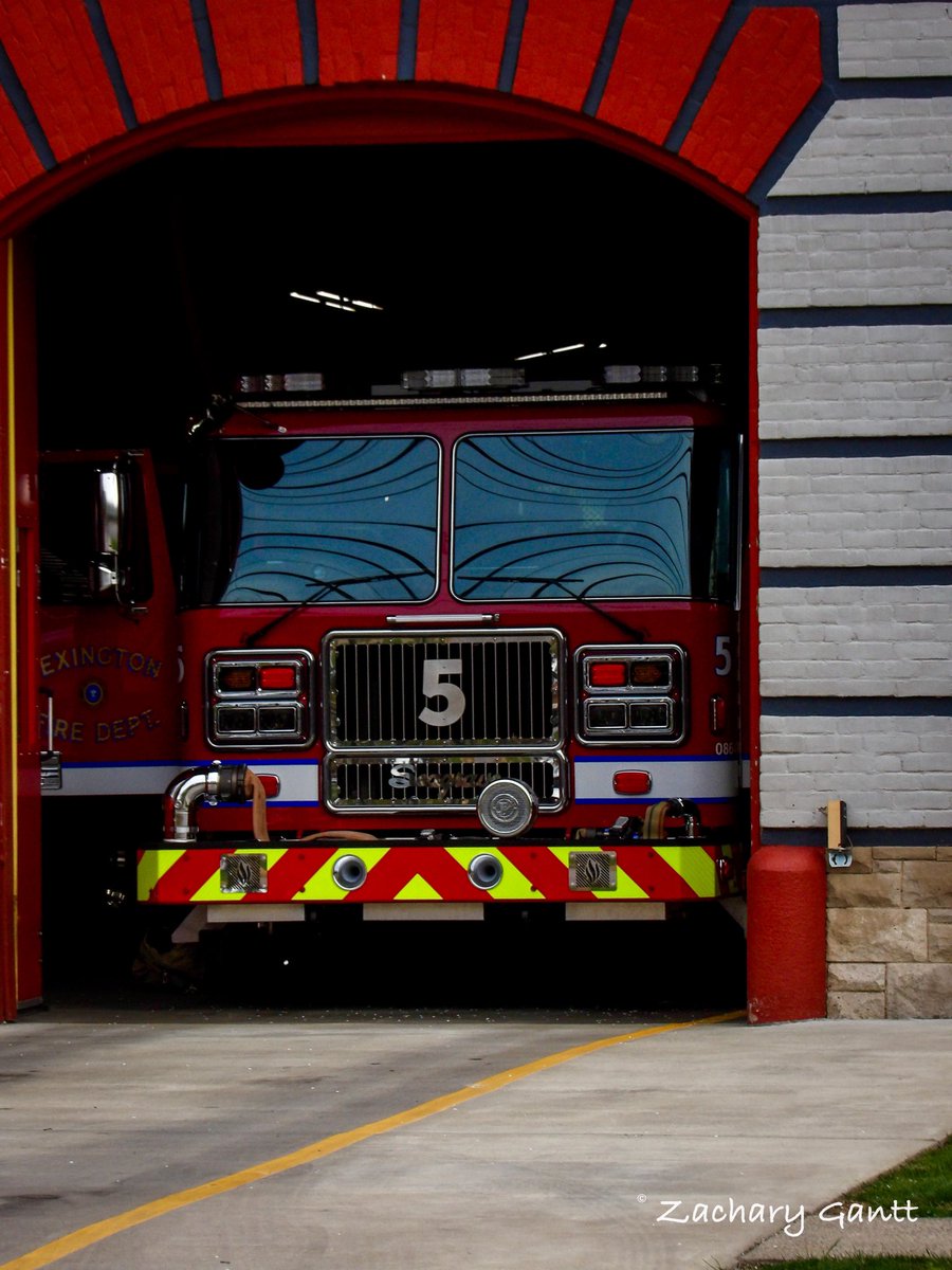 zg_captures's tweet image. Lexington Fire Department! #Firephotography  #firebuff #KY