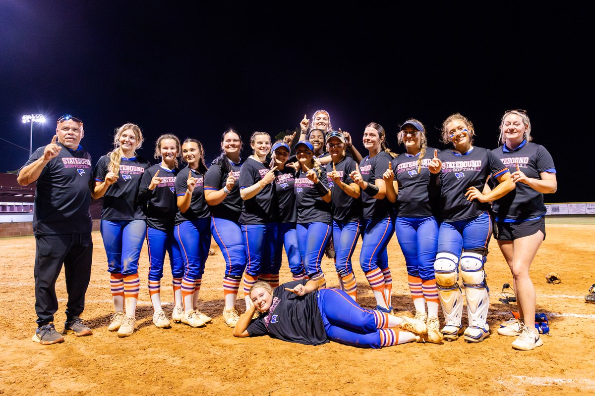 Lake City Sports (@lcr_sports) on Twitter photo Branford avenged its regular-season loss to Madison County with a stunning 13-1 beatdown in Tuesday's Region 3-R championship. It sends the Buccaneers to their third consecutive FHSAA state Final Four.
<a href="/ConceLedezma/">ConcepcionLedezma</a>: tinyurl.com/4ynpprvr Branford avenged its regular-season loss to Madison County with a stunning 13-1 beatdown in Tuesday's Region 3-R championship. It sends the Buccaneers to their third consecutive FHSAA state Final Four.
<a href="/ConceLedezma/">ConcepcionLedezma</a>: tinyurl.com/4ynpprvr