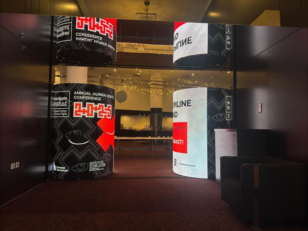 xiyin121401's tweet image. 【Gloshine】・導入事例
📷 Gloshine’s next-gen 𝐂𝐅 𝐏𝐫𝐨 𝐒𝐞𝐫𝐢𝐞𝐬 𝐟𝐥𝐞𝐱𝐢𝐛𝐥𝐞 𝐜𝐮𝐫𝐯𝐞𝐝 𝐬𝐜𝐫𝐞𝐞𝐧 shines at 𝐄𝐬𝐭𝐨𝐧𝐢𝐚’𝐬 𝐀𝐧𝐧𝐮𝐚𝐥 𝐇𝐮𝐦𝐚𝐧 𝐑𝐢𝐠𝐡𝐭𝐬 𝐂𝐨𝐧𝐟𝐞𝐫𝐞𝐧𝐜𝐞!
#LEDビジョン #LEDディスプレイ #LEDvision #LEDdisplay #LEDscreen #GLOSHINE