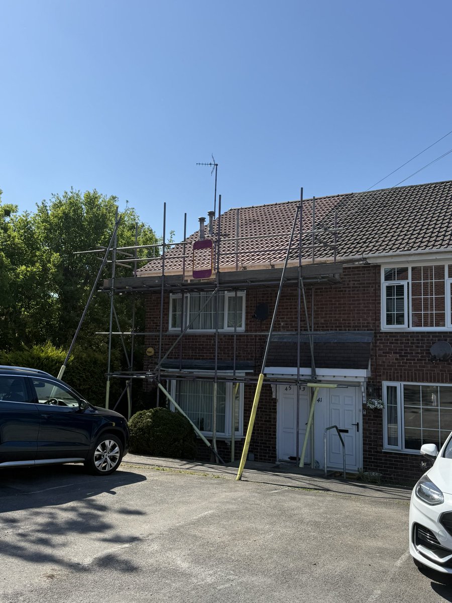 ServicesRoofing's tweet photo. https://t.co/IYYMTRmqkN https://t.co/56bt1Z9hwG