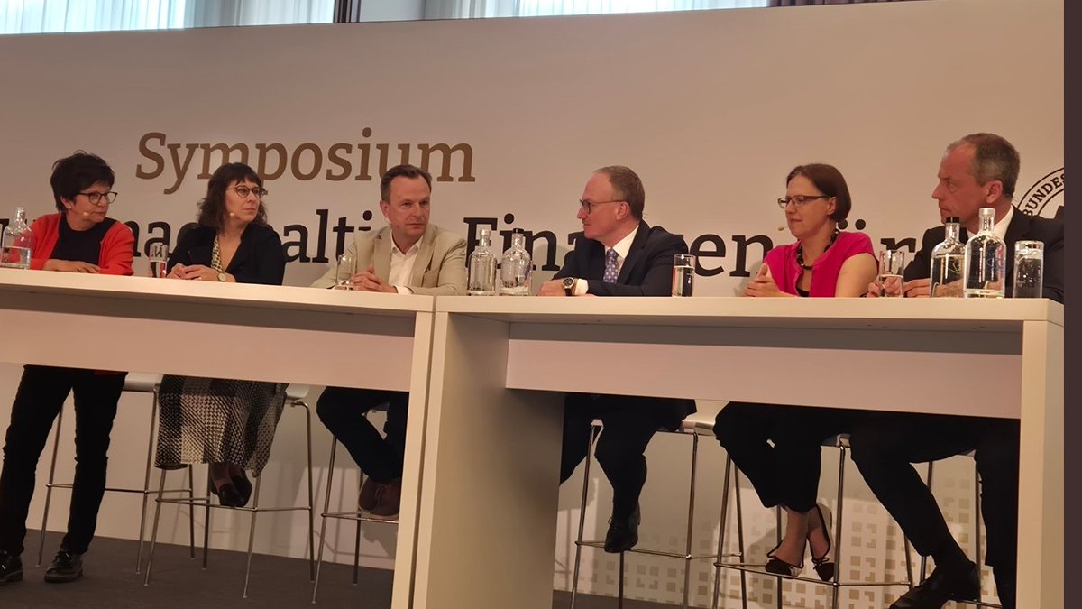 Silke Übelmesser (@subelmesser) on Twitter photo 75 Jahre Bundesrechnungshof 💐 Sehr interessantes, unterhaltsames und informatives Symposium zu aktuellen und relevanten Themen
Mit <a href="/Thiess_Buettner/">Thiess Buettner 🇪🇺🇩🇪</a> <a href="/Lars_Feld/">Lars P Feld</a> <a href="/d_christofzik/">Désirée Christofzik</a> <a href="/haucap/">Justus Haucap</a> <a href="/jsuedekum/">Jens Südekum</a> <a href="/GFelbermayr/">Gabriel Felbermayr</a> <a href="/HannoKube/">Hanno Kube</a> und vielen mehr
Moderation: Ursula Weidenfeld👏 75 Jahre Bundesrechnungshof 💐 Sehr interessantes, unterhaltsames und informatives Symposium zu aktuellen und relevanten Themen
Mit <a href="/Thiess_Buettner/">Thiess Buettner 🇪🇺🇩🇪</a> <a href="/Lars_Feld/">Lars P Feld</a> <a href="/d_christofzik/">Désirée Christofzik</a> <a href="/haucap/">Justus Haucap</a> <a href="/jsuedekum/">Jens Südekum</a> <a href="/GFelbermayr/">Gabriel Felbermayr</a> <a href="/HannoKube/">Hanno Kube</a> und vielen mehr
Moderation: Ursula Weidenfeld👏
