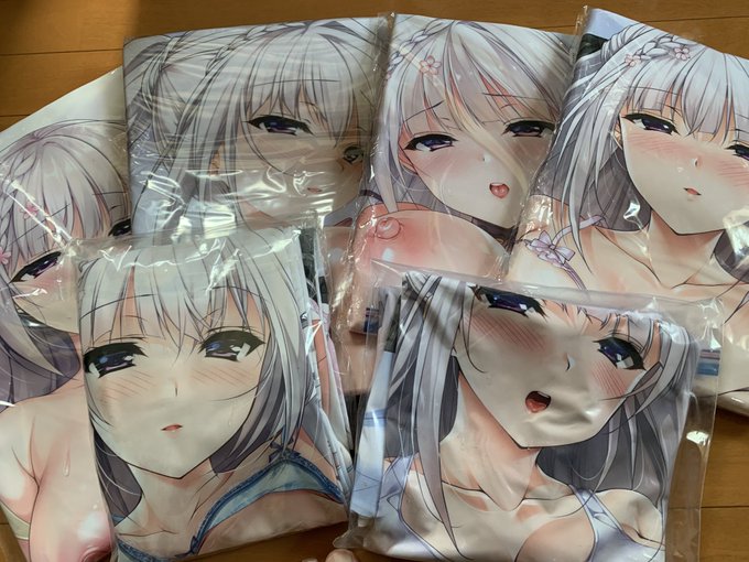 にの子先生の「少女回春」より
櫻瀬詩乃ちゃん!

全種類持ってるはず…('・ω・`) 