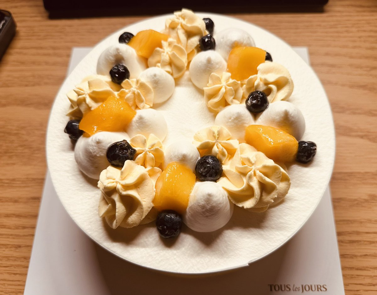 和大家同一天过生日www
<a href="/ZeruaQAQ/">折耳泽尔w➡️极兽聚</a> <a href="/SubRecluse/">小亞</a>  
谢谢小白狗的举牌喵
<a href="/Ice_Cube_lemo/">冰泽</a>