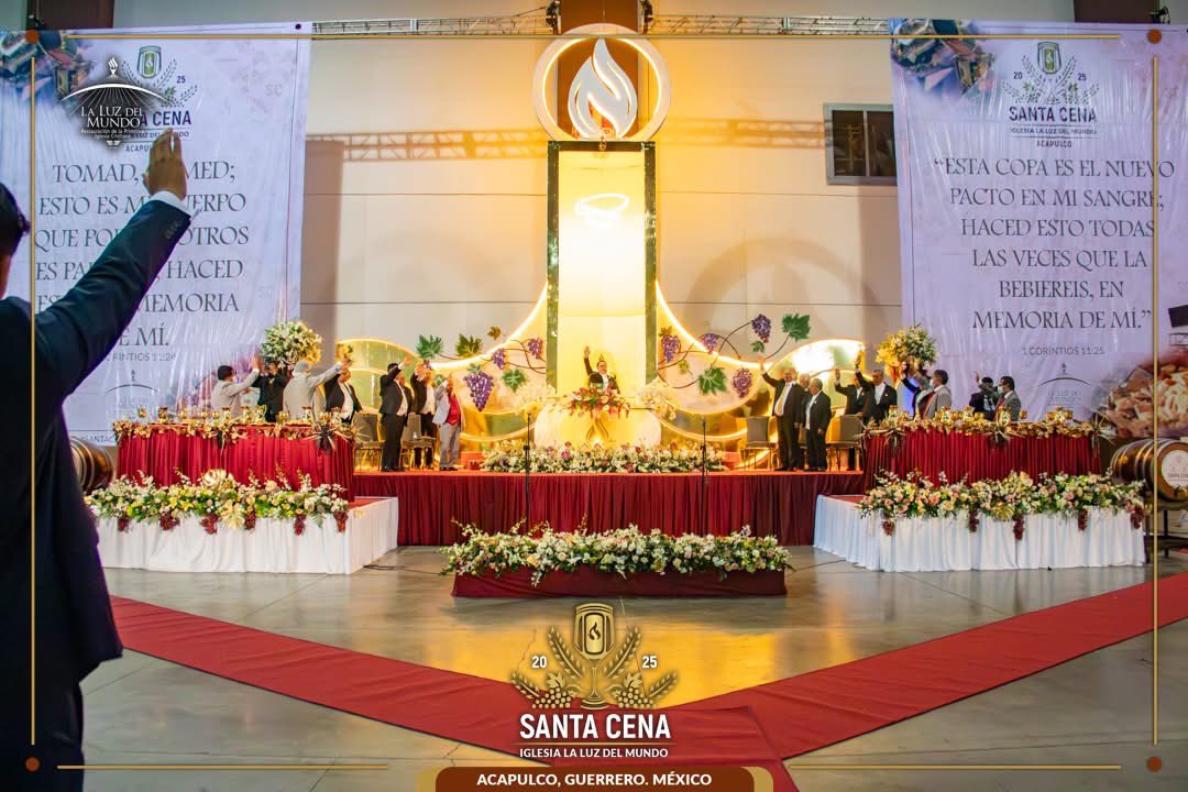 iglesialldm's tweet photo. NO ES UN ADIÓS, ES UN HASTA PRONTO: CEREMONIA DE DESPEDIDA

Después del servicio especial de Santa Cena celebrado en Expo Mundo Imperial, se realizó la Ceremonia de Despedida. https://t.co/OtsJU1iKXU