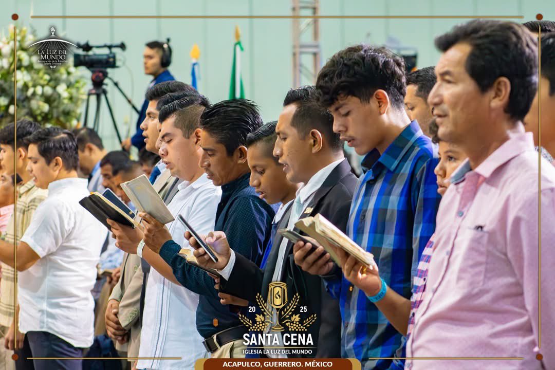 iglesialldm's tweet photo. NO ES UN ADIÓS, ES UN HASTA PRONTO: CEREMONIA DE DESPEDIDA

Después del servicio especial de Santa Cena celebrado en Expo Mundo Imperial, se realizó la Ceremonia de Despedida. https://t.co/OtsJU1iKXU