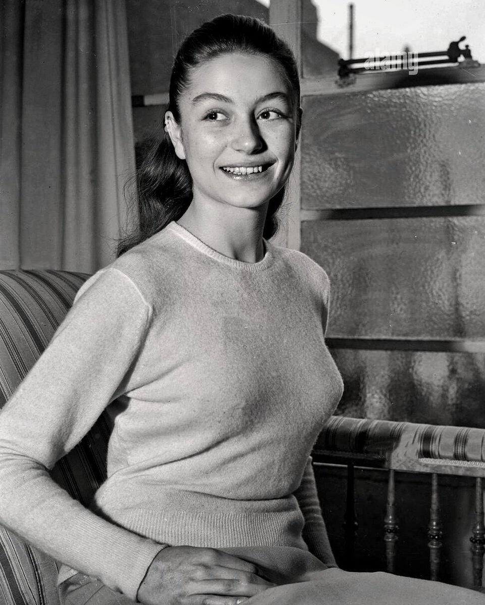 MoviesActresses's tweet image. Anouk Aimée
#AnoukAimee
