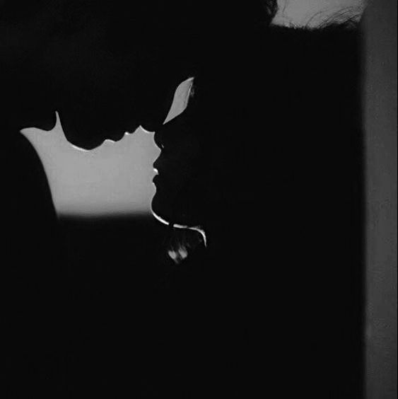 hellibooks's tweet image. "- To 𝒕𝒚 powinieneś wtedy zginąć. Nie 𝒐𝒏𝒂."

#theremainsofhellish WERONIKA PLOTA PRZESTAŃ ŁAMAĆ NAM SERCA.