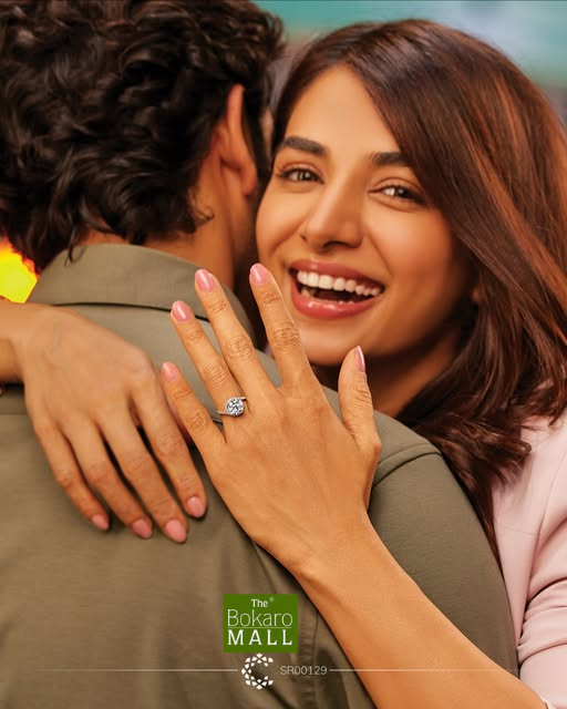 bokaromall's tweet image. He asked, she said yes  with the sparkle of CaratLane Gulnaar lighting up the moment 
Visit Bokaro Mall  CaratLane
.
.
#SheSaidYes #EngagedAF #ProposalGoals #RingSelfie #PutARingOnIt #EngagementRing #JustEngaged #ViralProposal #diamond #ExplorePage #Caratlane #Bokaro #BokaroMall