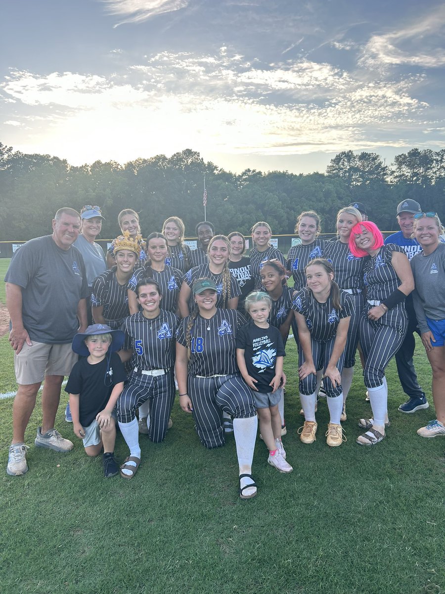 Lady Marlins defeat Baker 2-1 to advance to the Regional Finals! #EliteEight Go Marlins!