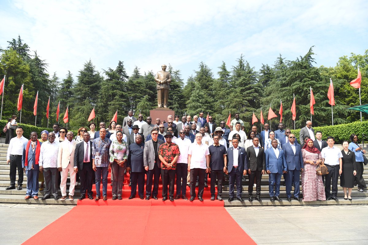 Our visit to the Mao Zedong Museum in Shaoshan, #Hunan, offered a moment of reflection on the deep bonds of solidarity between China and Africa.
There is more that unites us than the miles of ocean that separate us — a shared journey of dignity, resilience, and partnership.
