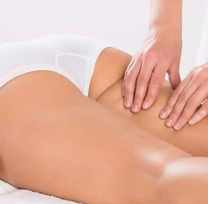 مساجهه لزوجتك بيتك اذا موضفه اكيد تعبانه ومرهقه سويلهه يوم تغير احجز جلسه مساج مع كابتن محترف ومرتب. اذا ربت بيت تدلل