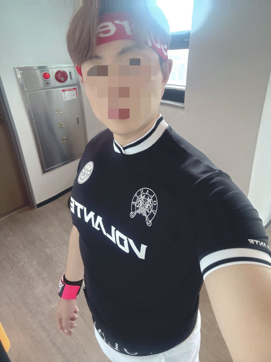 트위타 노잼이라 운동이나 해야지

어디서 봤어요 어디 헬스장 아니세요?

커피라도 사들고 와서 아는척해라

뎀으로 지랄 떨지말고 하나도 안쫄리니까