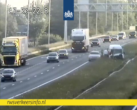 🚗 | Er staat landelijk 125 km file, waarvan 6 km op de #A7 bij Purmerend-Noord. Daar zijn twee voertuigen op elkaar gebotst. We verwachten dat de afhandeling tot rond 08:15 uur duurt. Houd tot die tijd  rekening met extra reistijd richting Amsterdam.