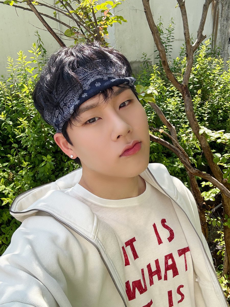 📍140525 [OfficialMonstaX X JOOHONEY Update]

우리 몬베베 
10주년 너무 축하하구 사랑한다 몬베베!
몬엑 이제 시동건다아!!!
#MONSTA_X_10th_anniversary 
#Monsta_X_10주연