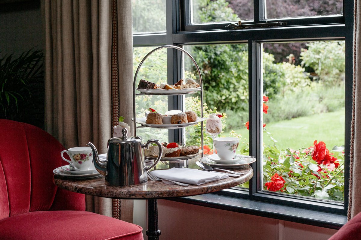 Ireland's Blue Book (@irelandbluebook) on Twitter photo Pouring a little elegance this International Tea Day ☕✨
A glimpse into an afternoon tea experience because great tea deserves great company (and cake, of course). 🍰
#InternationalTeaDay
📸<a href="/StationHH/">TheStationHouseHotel</a> Pouring a little elegance this International Tea Day ☕✨
A glimpse into an afternoon tea experience because great tea deserves great company (and cake, of course). 🍰
#InternationalTeaDay
📸<a href="/StationHH/">TheStationHouseHotel</a>
