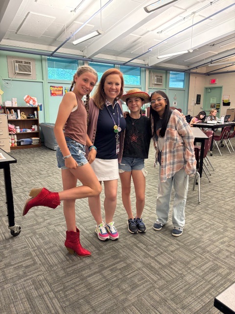 WVMSDragons's tweet image. 🐉Spring Spirit Week is in full swing at WVMS! Yesterday’s Country vs. Country Club Day brought out some great looks from students and staff 🤠🏌️‍♀️. Don’t miss the chance to show your Dragon Pride all week long! Tomorrow is Disney Day!🤴👸🏰 #WVMS #WVMSSpringSpiritWeek #LMSD