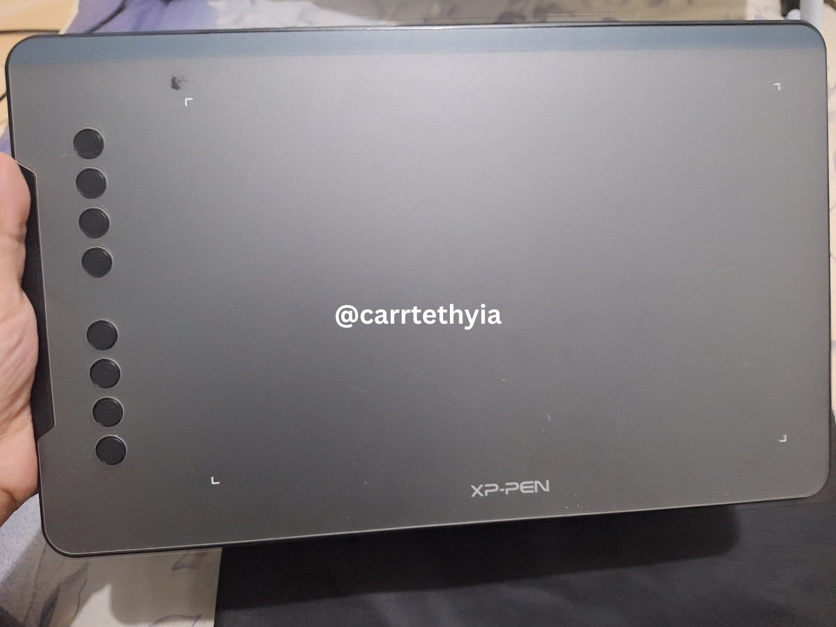 itsmelilcia's tweet image. WTS XP Pen Deco 01 V2 Drawing Pentab!

Lengkap sama perintilannya (Passive pen, pen stand, softcase, antigores, gloves, usb) bisa sambungin ke windows, mac, android 6.0 ke atas, masih lengkap awet dipake cuma beberapa kali. Price? 480 masih bisa bgt nego yaa

#zonauang #zonaba
