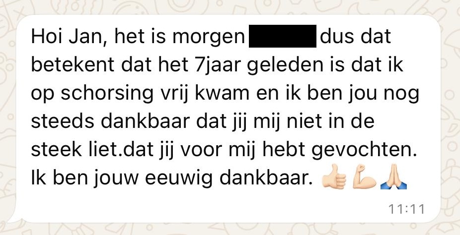 Bajesleven. Dat gevangenissen hier hotels zijn is totale quatsch. Deze cliënt zat onterecht vast en kreeg ruim 20k schadevergoeding. Wat hem bijblijft? De dag dat hij zijn vrijheid terugkreeg. 👇 #vrijheid #strafrecht #rechtspraak #bajes