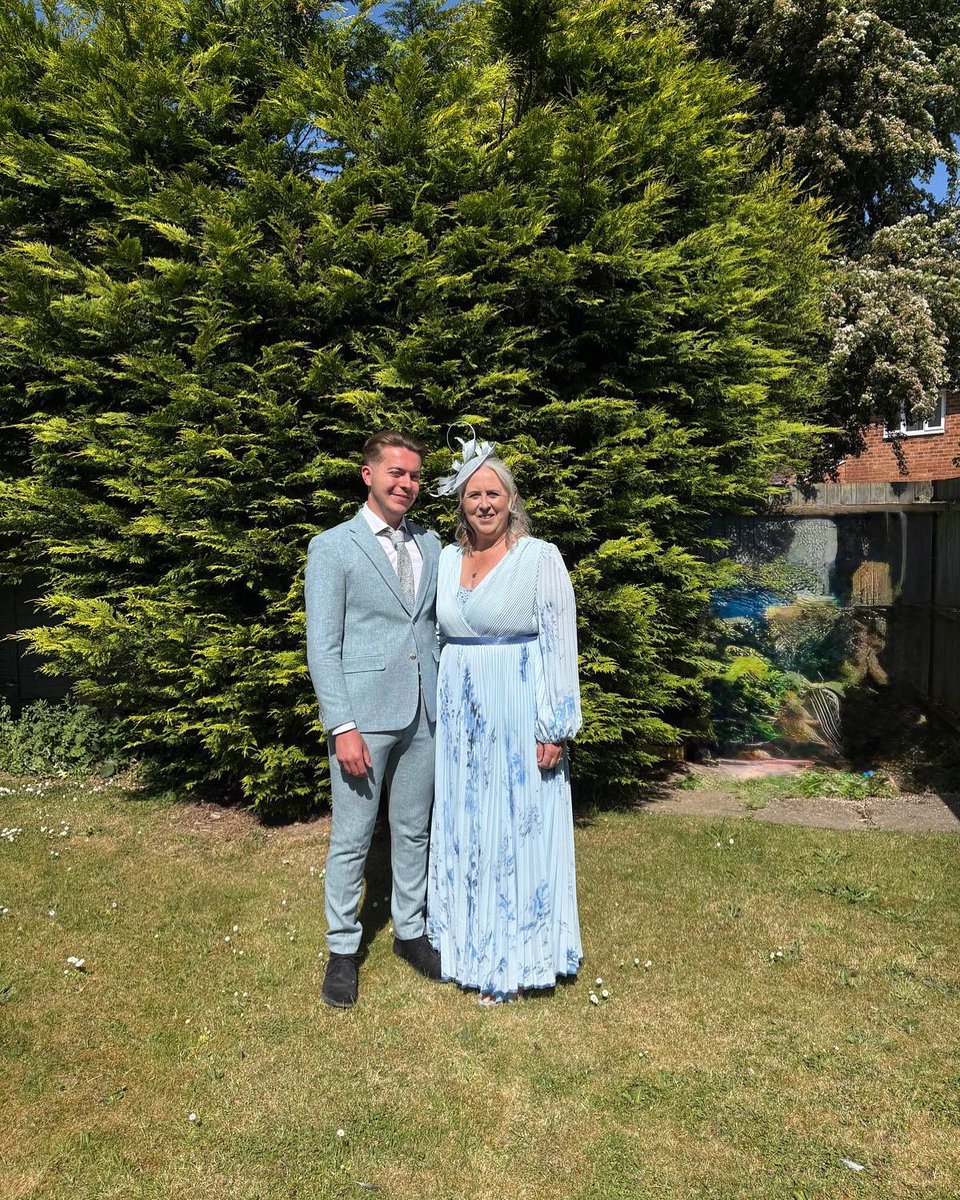 Buckingham Palace ready!

Wearing blue for Childhood Apraxia Awareness Day. 💙