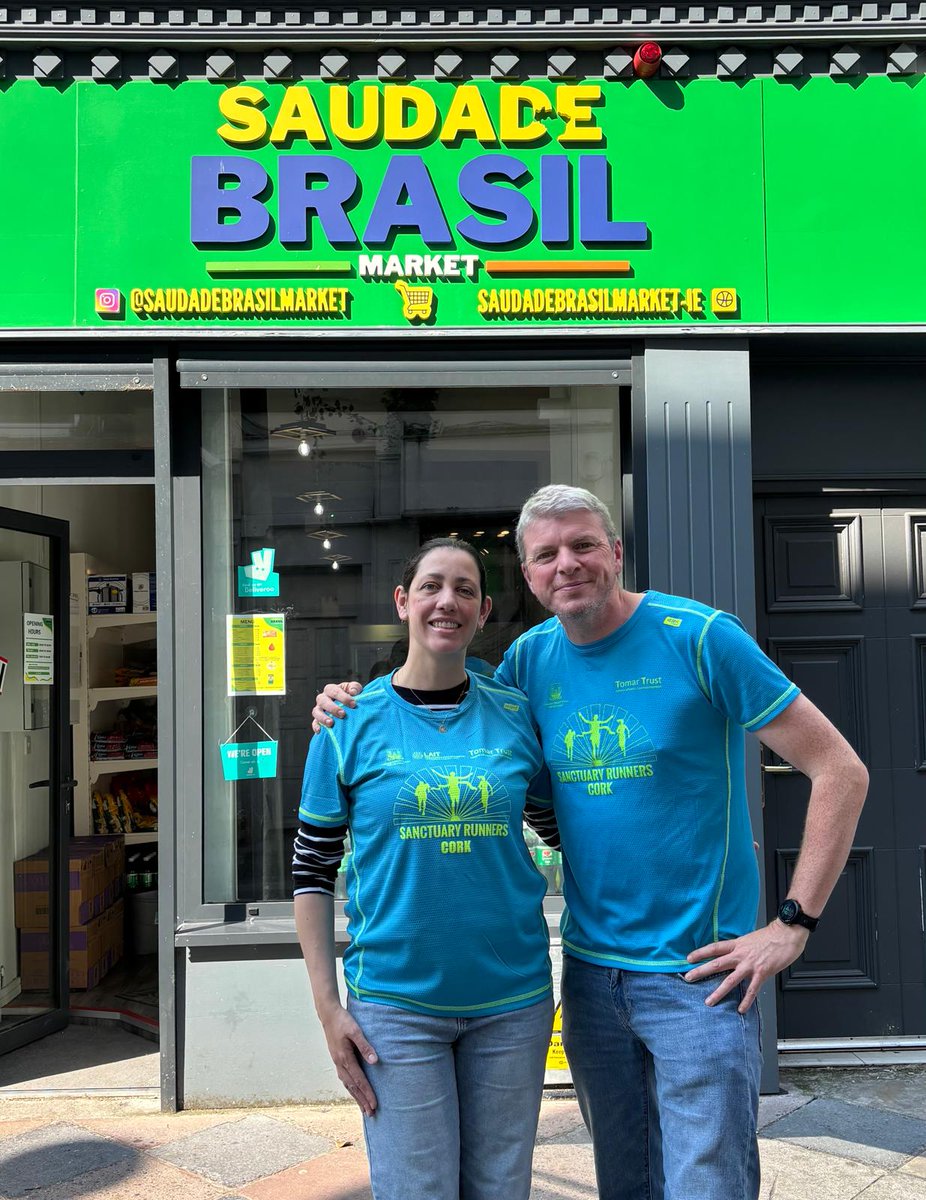 Sanctuary Runners Ireland (@sanctuaryrunner) on Twitter photo 🔵Thanks so much to Eglen and her team at the #SaudadeBrasil market shop on Princes St in Cork for helping us out on <a href="/TheCorkMarathon/">Cork City Marathon</a> day! 🇧🇷🇮🇪
Cork city and its people are always there for us.
#CityOfWelcomes <a href="/corkcitycouncil/">Cork City Council</a> <a href="/sendboyle/">Ard Mhéara Chorcaí, Cllr. Dan Boyle</a> <a href="/hayzor78/">Eamon Hayes</a> <a href="/echolivecork/">EchoLive.ie</a> <a href="/CorkChamber/">Cork Chamber</a> 🔵Thanks so much to Eglen and her team at the #SaudadeBrasil market shop on Princes St in Cork for helping us out on <a href="/TheCorkMarathon/">Cork City Marathon</a> day! 🇧🇷🇮🇪
Cork city and its people are always there for us.
#CityOfWelcomes <a href="/corkcitycouncil/">Cork City Council</a> <a href="/sendboyle/">Ard Mhéara Chorcaí, Cllr. Dan Boyle</a> <a href="/hayzor78/">Eamon Hayes</a> <a href="/echolivecork/">EchoLive.ie</a> <a href="/CorkChamber/">Cork Chamber</a>