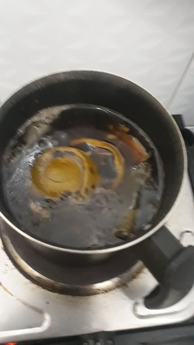 Aroma
d'mel
 brota
do
chá 
canela
cravo
casca
d'laranja
e limão 
tem
Guaco
e mate
receita 
d'familia
Pra
Tosse
espantar
...

All.