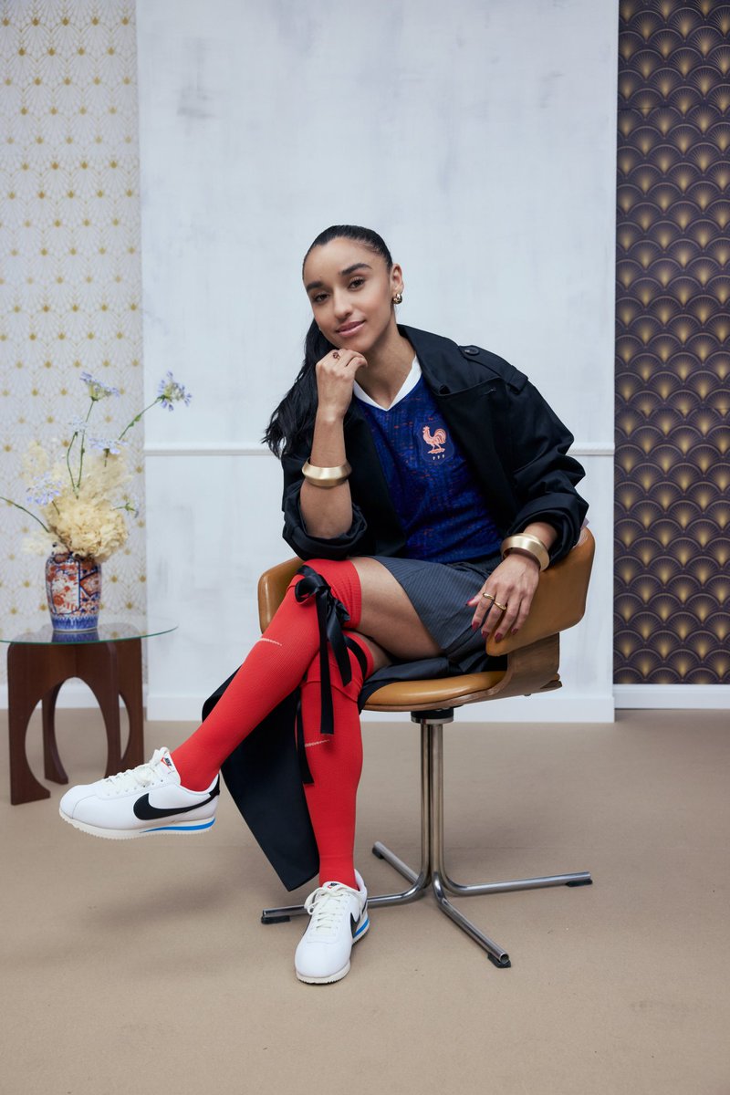 BoostOFeminin's tweet photo. #BOF : l'internationale française @SakinaKarchaoui avec classe ⭐️⭐️ 

" 𝐂𝐨𝐧ç𝐮 𝐩𝐨𝐮𝐫 𝐛𝐫𝐢𝐥𝐥𝐞𝐫 𝐞𝐧 🇫🇷 ... "
---
By @justdofootball_ | #JustRay https://t.co/LntyjicY3O