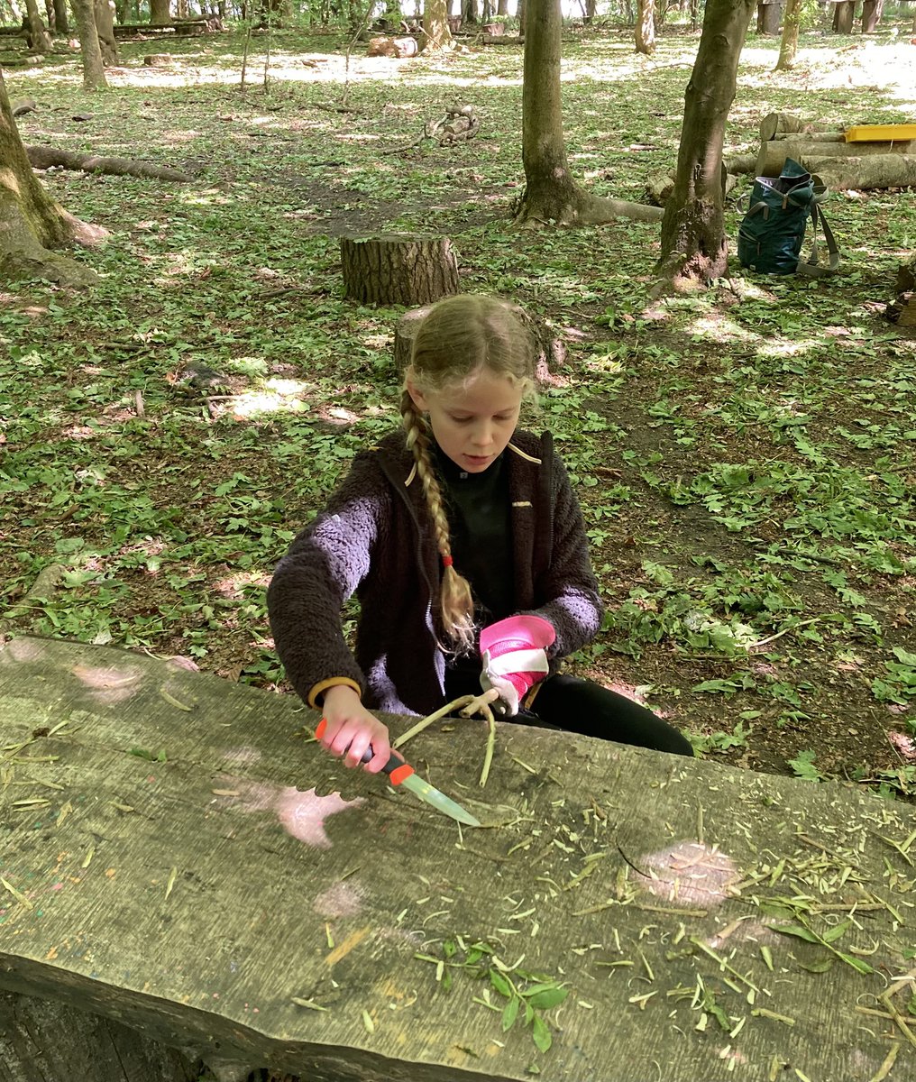 PipersForestSch's tweet image. Practising whittling today - great skills, Year 5! 🔪🪵
#whittling #toolskills #pipersprep