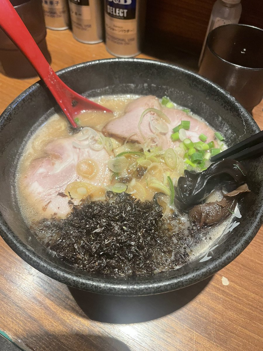 めんまきーたよ✌️

昨日も沢山飲ませて頂きハッピーに帰りました✌️

明日休みなんで今日会えたら嬉しいな✌️

今日もよろしこ✌️

これは初めて行った倍煎舎🍜