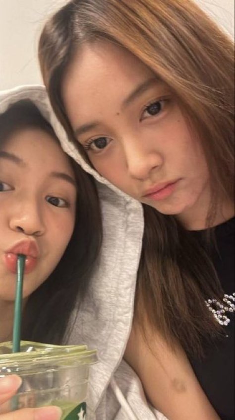 หนูขอถ่ายคนเดียวไม่ได้หย๋อ : <